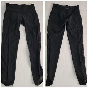 Athleta XS Leggings High Rise Chauranga To Town Mesh Capri Side Pockets Black